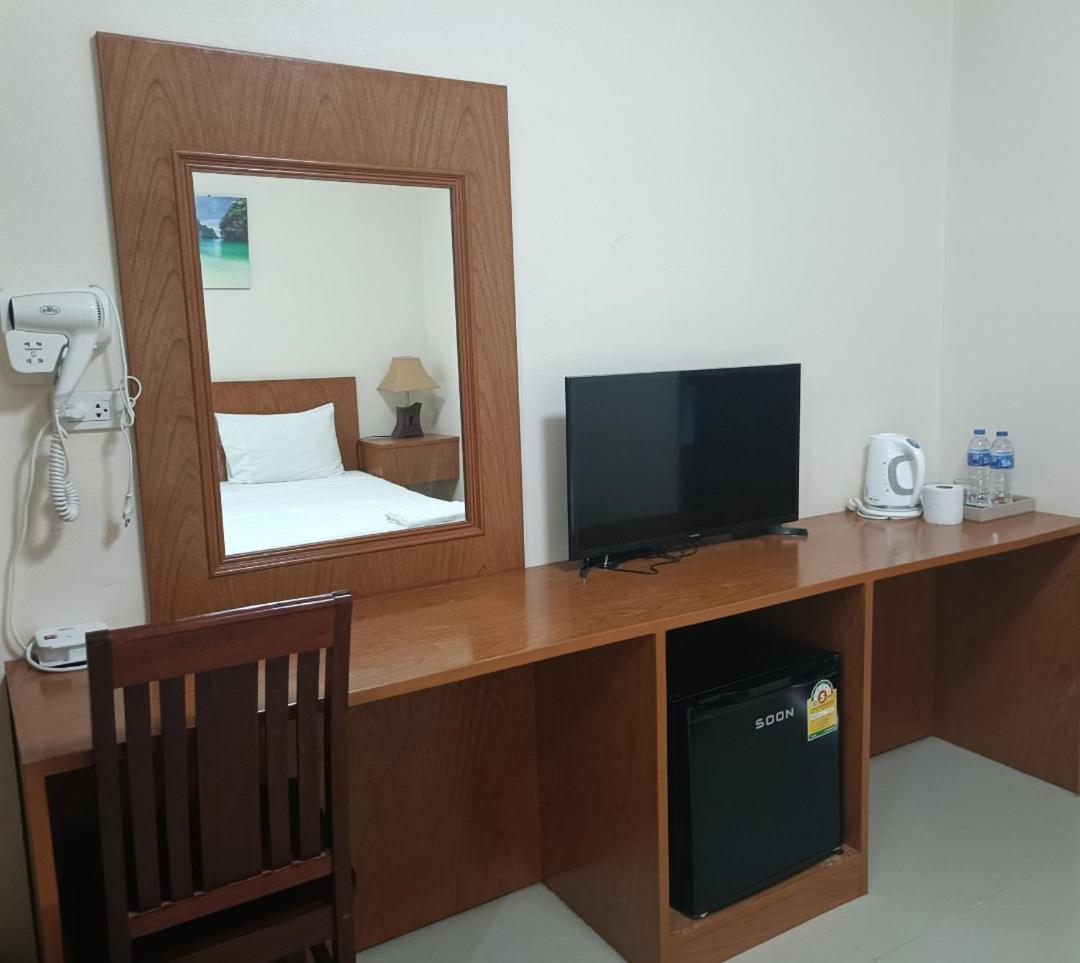 Sj House Hotel Aonang Ban Khlong Haeng Exteriör bild